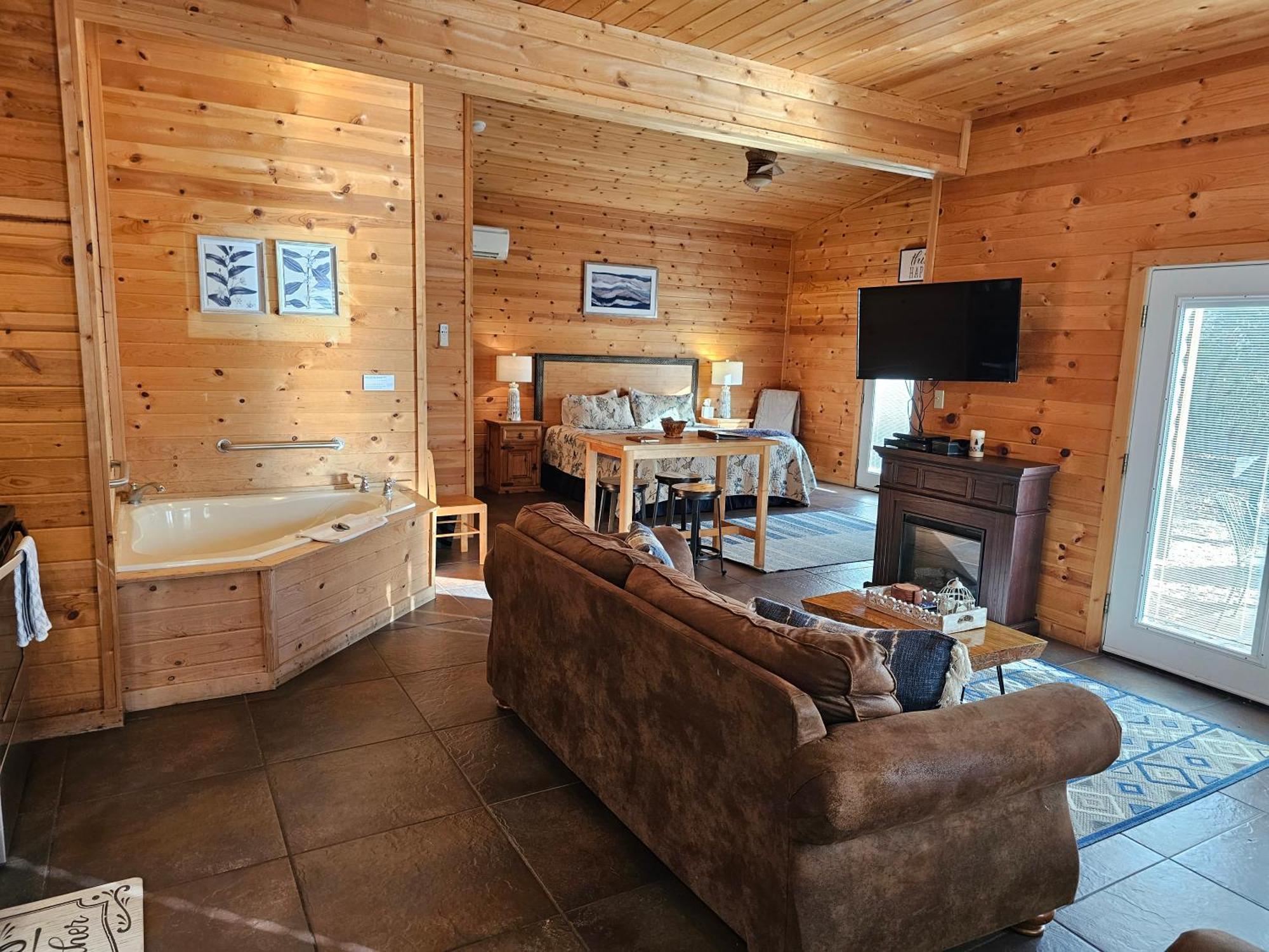 5 Min To Beaver Lake-King Bed-Fire Pit-Jetted Tub #3 유레카 스프링스 외부 사진